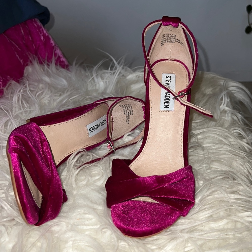 Fuchsia Strapy Heels💖